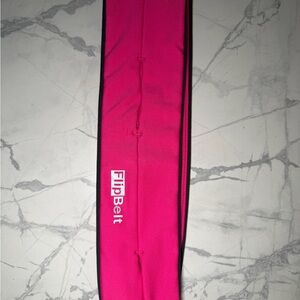 FlipBelt Women's Pink Belt, size medium